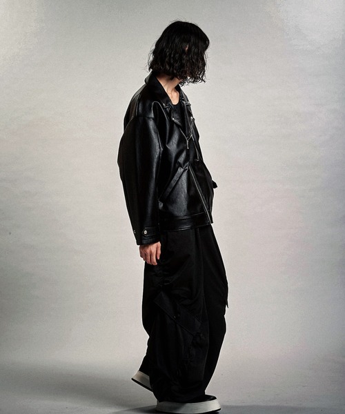 NO ID.(ノーアイディ)の「【NO ID.】Synthetic Leather Big Riders Jacket / シンセティック レザー ビッグ ライダース ジャケット(ライダースジャケット・メンズ・ブラック・ONE SIZE)」の6枚目の写真