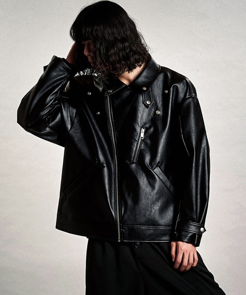 NO ID.(ノーアイディ)の「【NO ID.】Synthetic Leather Big Riders Jacket / シンセティック レザー ビッグ ライダース ジャケット(ライダースジャケット・メンズ・ブラック・ONE SIZE)」の4枚目の写真