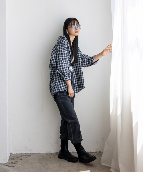 VitaFelice(ヴィータフェリーチェ)の「オーバーサイズタータンチェックシャツ(シャツ/ブラウス・レディース・ブラック/レッド/ブルー・FREE)」の18枚目の写真