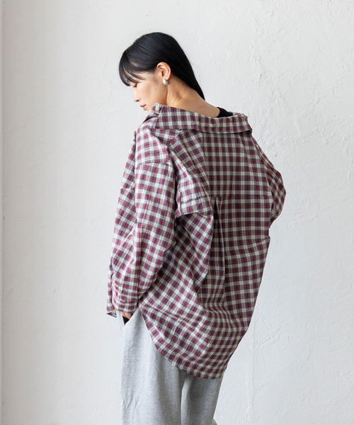 VitaFelice(ヴィータフェリーチェ)の「オーバーサイズタータンチェックシャツ(シャツ/ブラウス・レディース・ブラック/レッド/ブルー・FREE)」の5枚目の写真