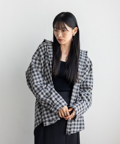 VitaFelice(ヴィータフェリーチェ)の「オーバーサイズタータンチェックシャツ(シャツ/ブラウス・レディース・ブラック/レッド/ブルー・FREE)」の12枚目の写真