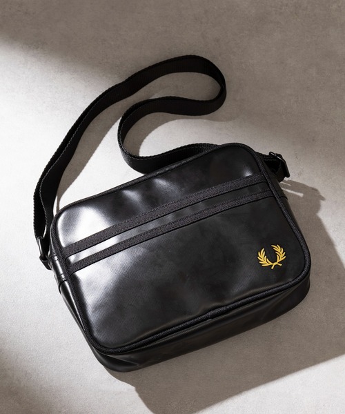 FRED PERRY（フレッドペリー）の「【FRED PERRY】TONAL CLASSIC MINI SHOULDERBAG L2169（ショルダーバッグ・レディース・ブラック・FREE）」の2枚目の写真