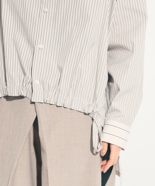 UJOH（ウジョー）の「【UJOH/ウジョー】《STUDIOUS別注》ドローコードストライプシャツ（シャツ/ブラウス・レディース・ベージュ/ライトブルー・2）」の14枚目の写真