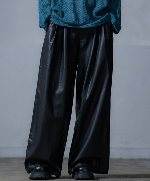 improves（インプローブス）の「PU タック ワイドパンツ（スラックス・メンズ・チャコール/ブラック・SMALL/MEDIUM/LARGE）」の2枚目の写真