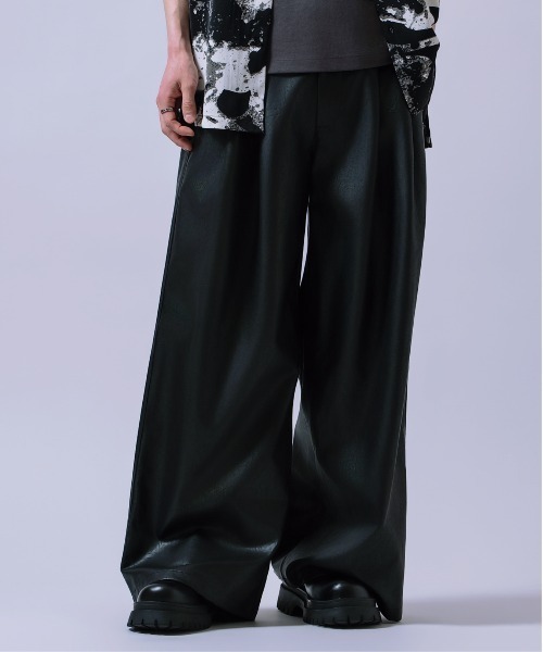 Crownor（クラウノアー）の「PU タック ワイドパンツ（スラックス・メンズ・チャコール/ブラック・SMALL/MEDIUM/LARGE）」の9枚目の写真