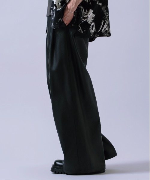 Crownor（クラウノアー）の「PU タック ワイドパンツ（スラックス・メンズ・チャコール/ブラック・SMALL/MEDIUM/LARGE）」の8枚目の写真