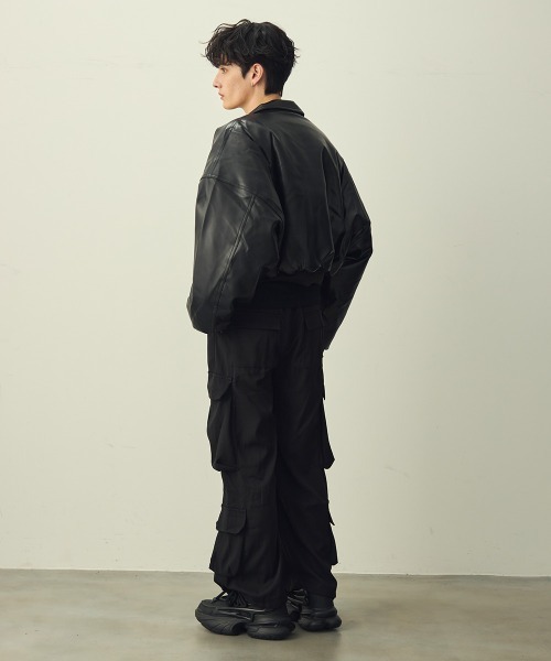 Shoowtime(ショウタイム)の「Double cargo wide slacks / ダブルカーゴワイドスラックス(スラックス・メンズ・ブラック・X-LARGE/MEDIUM/LARGE)」の2枚目の写真