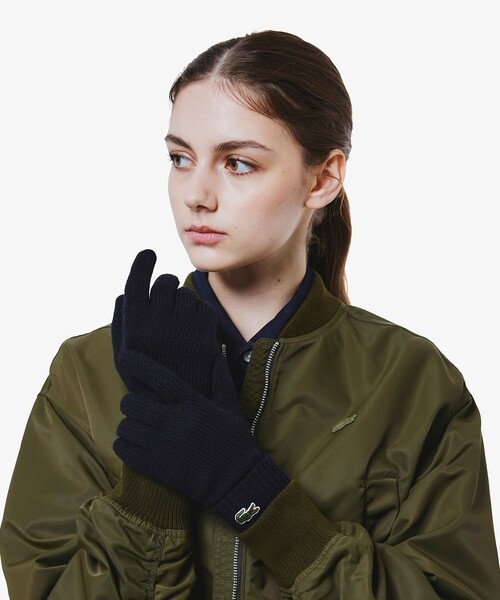 LACOSTE(ラコステ)の「エッセンシャル ウールニットグローブ(手袋・レディース・ブラック/オフホワイト/グレー/ネイビー・FREE)」の4枚目の写真