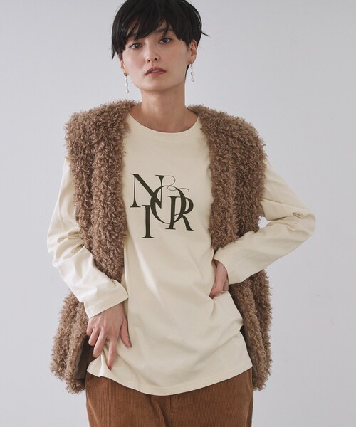 OPAQUE.CLIP(オペークドットクリップ)の「ロングロゴTシャツ【洗濯機OK】(Tシャツ/カットソー・レディース・チャコールグレー/ライトベージュ/ホワイト・00)」の3枚目の写真