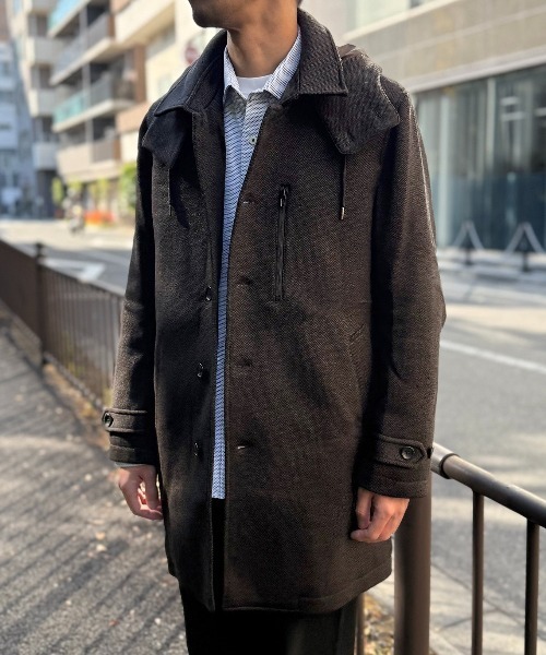 IKKA LOUNGE(イッカラウンジ)の「【雑誌掲載】ウールライクニットステンカラーコート【芸能人着用】(ステンカラーコート・メンズ・ネイビー/ブラック/チャコール/ブラウン・M/L/XL/S)」の19枚目の写真