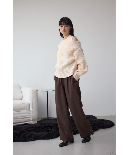 AZUL by moussy(アズールバイマウジー)の「オープンショルダーケーブルニット(ニット/セーター・レディース・杢グレー/アイボリー/ブラック・SMALL/MEDIUM)」の6枚目の写真