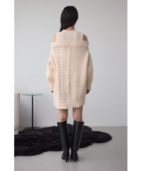 AZUL by moussy(アズールバイマウジー)の「オープンショルダーケーブルニット(ニット/セーター・レディース・杢グレー/アイボリー/ブラック・SMALL/MEDIUM)」の15枚目の写真