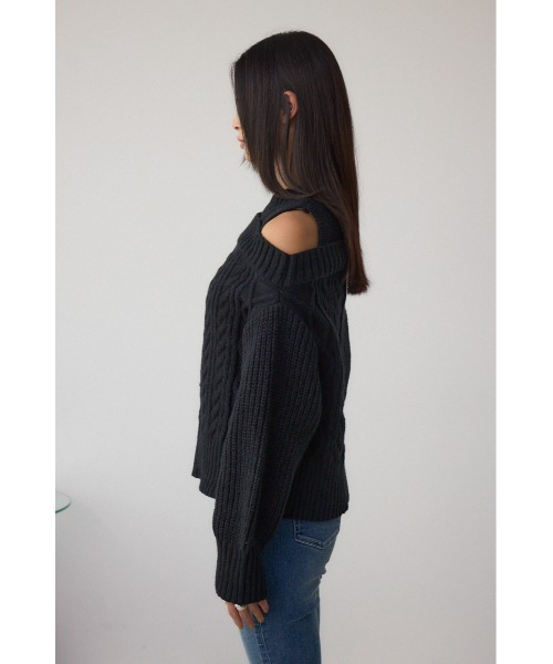 AZUL by moussy(アズールバイマウジー)の「オープンショルダーケーブルニット(ニット/セーター・レディース・杢グレー/アイボリー/ブラック・SMALL/MEDIUM)」の20枚目の写真