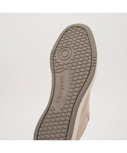 Reebok(リーボック)の「クラブシー 85 / CLUB C 85(スニーカー・メンズ・ライトグレー/コーラルピンク・23.0cm/23.5cm/24.5cm/24.0cm/25.0cm/25.5cm/26.0cm/26.5cm/27.0cm/27.5cm/28.0cm/28.5cm/29.0cm)」の5枚目の写真