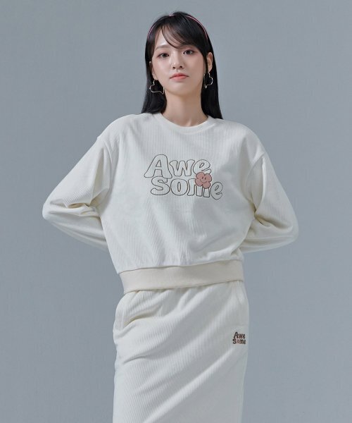 CHASECULT(チェイスカルト)の「女性起毛刺繍スウェットTシャツ-CFRG5174D0A(スウェット・レディース・アイボリー・85/90/95)」の4枚目の写真