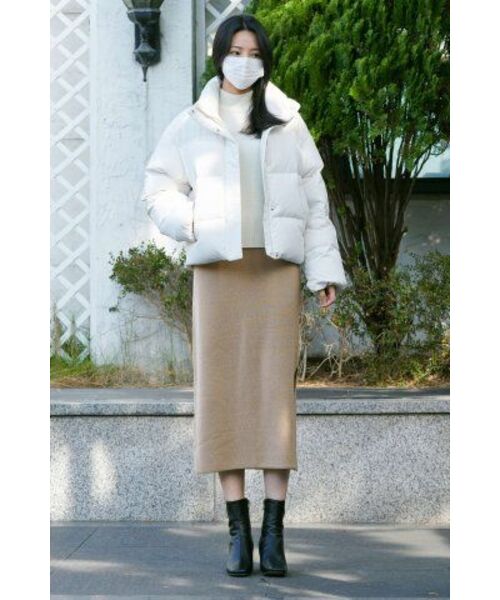 MUSINSA STANDARD WOMAN（ムシンサスタンダードウーマン）の「レディースダウンパフショートパッド入りジャケット[アイボリー]（ダウンジャケット/コート・レディース・その他・SMALL/MEDIUM/LARGE/X-SMALL）」の17枚目の写真
