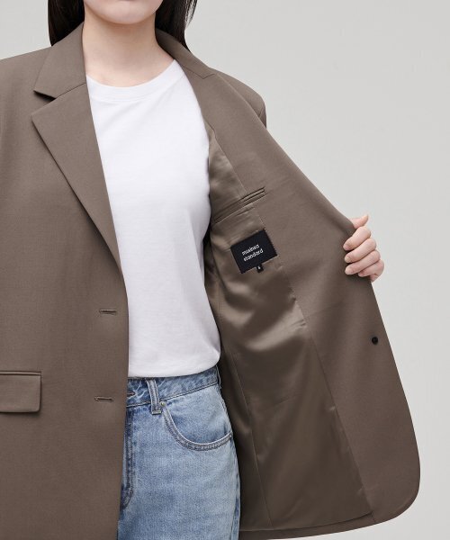 MUSINSA STANDARD WOMAN(ムシンサスタンダードウーマン)の「レディース特大ブレザー【ライトブラウン】(テーラードジャケット・レディース・その他・SMALL/MEDIUM/LARGE/X-SMALL)」の9枚目の写真