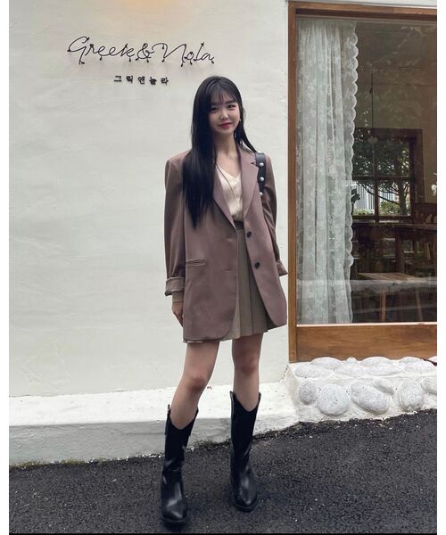 MUSINSA STANDARD WOMAN(ムシンサスタンダードウーマン)の「レディース特大ブレザー【ライトブラウン】(テーラードジャケット・レディース・その他・SMALL/MEDIUM/LARGE/X-SMALL)」の13枚目の写真