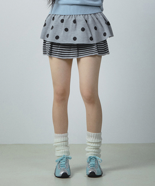 YOUHEE(ユヒ)の「DOT PATTERN RUFFLE KNIT SKIRT GREY(スカート・レディース・その他・SMALL/MEDIUM)」の1枚目の写真