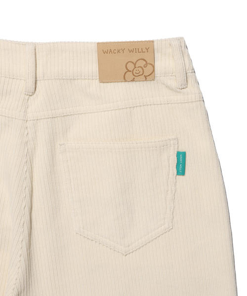 Wacky WiLLy(ワッキーウィリー)の「ウィメンズコーデュロイセミワイドパンツクリーム(その他パンツ・レディース・その他・SMALL/MEDIUM)」の7枚目の写真