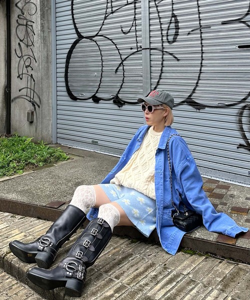 Alley Tokyo(アリートーキョー)の「【MENDL'S】ウォッシュ加工モンスターカバーオール(デニムジャケット・レディース・ブラウン/ブルー・FREE)」の18枚目の写真