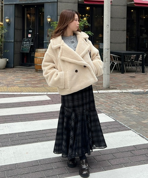 Olu.（オルドット）の「テーラードボアショートコート（その他アウター・レディース・ベージュ/ブラウン/アイボリー・FREE）」の4枚目の写真