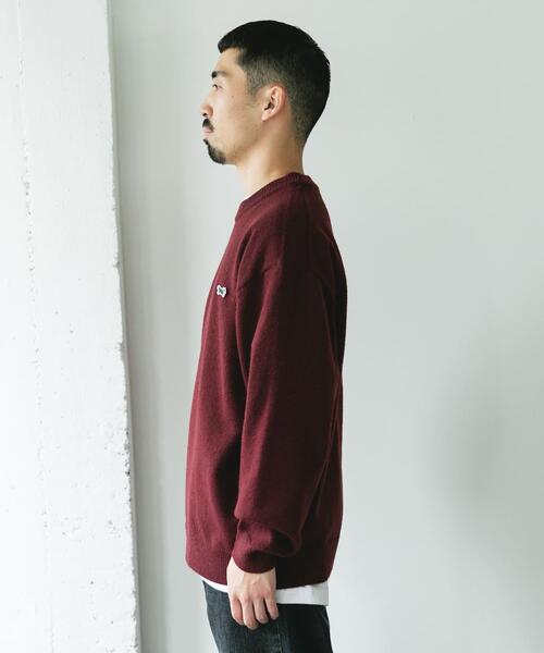 PENNEYS（ぺニーズ）の「『別注』PENNEYS×DOORS　THE FOX クルーネックスフレニット（ニット/セーター・メンズ・オフホワイト/ネイビー/レッド系その他/チャコールグレー・LARGE/MEDIUM/X-LARGE）」の9枚目の写真