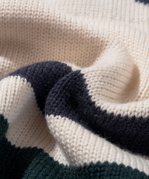 DISCUS ATHLETIC(ディスカス アスレチック)の「リラックスロゴVネックニットオプティックホワイト(ニット/セーター・レディース・その他・LARGE/MEDIUM/X-LARGE)」の8枚目の写真