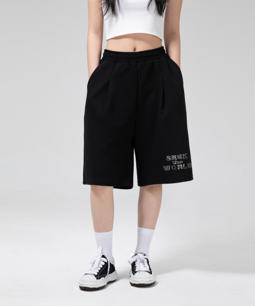 GRANFINNY（グランフィニ）の「ドローイングワールド ワンタックバミューダショートパンツ-ブラック（その他パンツ・レディース・ブラック・SMALL/LARGE）」の6枚目の写真