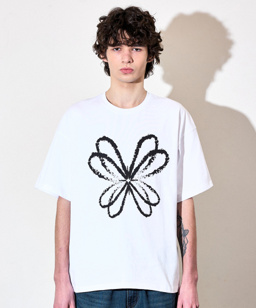 VETEZE(ベテゼ)の「オブエスタリボンスプレーティーシャツ (ホワイト)(Tシャツ/カットソー・レディース・ホワイト・MEDIUM/LARGE/X-LARGE)」の2枚目の写真