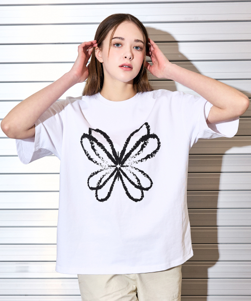 VETEZE(ベテゼ)の「オブエスタリボンスプレーティーシャツ (ホワイト)(Tシャツ/カットソー・レディース・ホワイト・MEDIUM/LARGE/X-LARGE)」の5枚目の写真