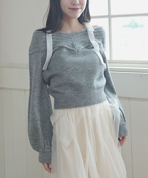 archives（アルシーヴ）の「ベロアリボンリブオフショルニットプルオーバー（ニット/セーター・レディース・グレー/ワイン/アイボリー/ブラック・MEDIUM）」の3枚目の写真