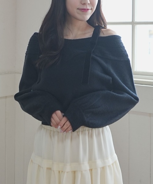 archives（アルシーヴ）の「ベロアリボンリブオフショルニットプルオーバー（ニット/セーター・レディース・グレー/ワイン/アイボリー/ブラック・MEDIUM）」の6枚目の写真