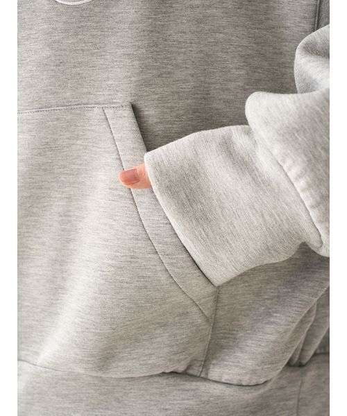 SNIDEL(スナイデル)の「エンブレムボンディングパーカー(パーカー・レディース・ホワイト/グレー/ライトブルー・F)」の10枚目の写真