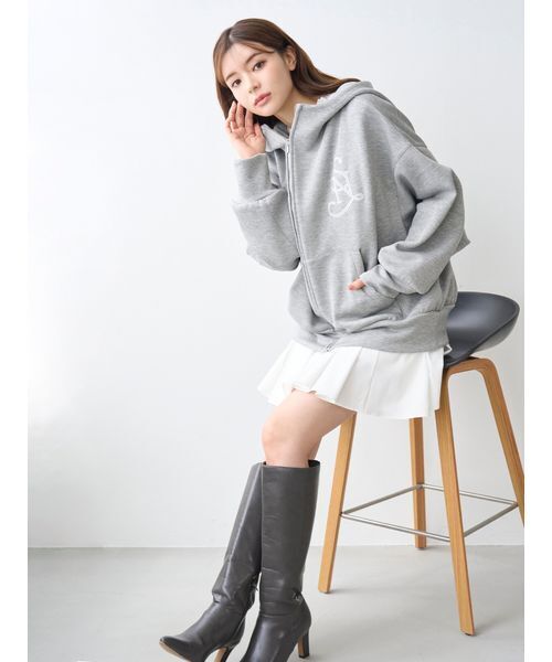 SNIDEL(スナイデル)の「エンブレムボンディングパーカー(パーカー・レディース・ホワイト/グレー/ライトブルー・F)」の17枚目の写真