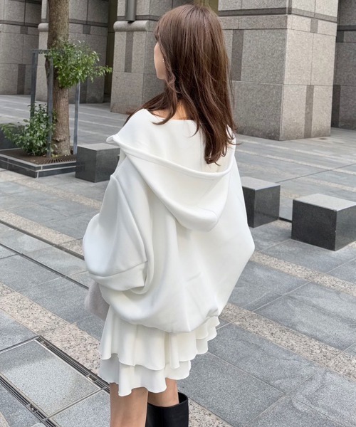 SNIDEL(スナイデル)の「エンブレムボンディングパーカー(パーカー・レディース・ホワイト/グレー/ライトブルー・F)」の21枚目の写真