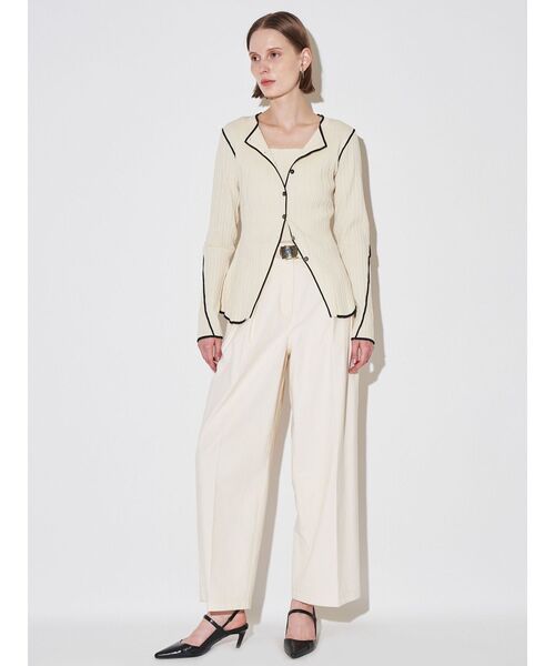 ELENDEEK(エレンディーク)の「チノタックドパンツ(その他パンツ・レディース・グレー/アイボリー/ベージュ・01/02)」の6枚目の写真