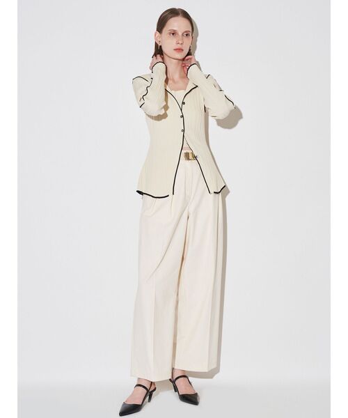 ELENDEEK(エレンディーク)の「チノタックドパンツ(その他パンツ・レディース・グレー/アイボリー/ベージュ・01/02)」の7枚目の写真