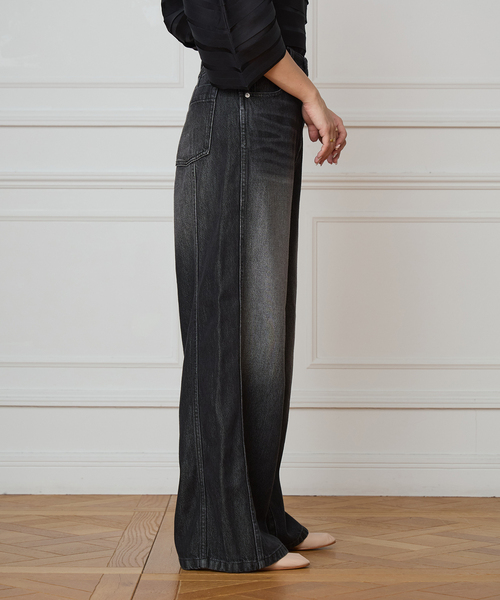 IENA LA BOUCLE（イエナラブークル）の「《追加2》IENA LA BOUCLE ソフトデニムシルエットパンツ（デニムパンツ・レディース・ブラック系その他・40/38）」の4枚目の写真