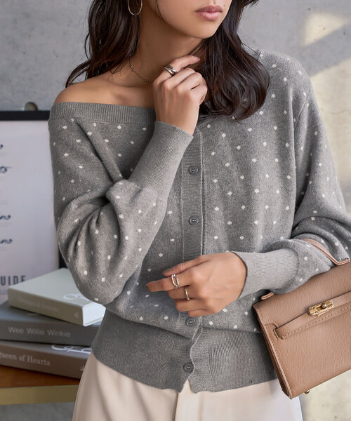 KOBE LETTUCE(コウベレタス)の「ワンショルダードットニットカーディガン(ニット/セーター・レディース・グレー/ピンク・M)」の1枚目の写真