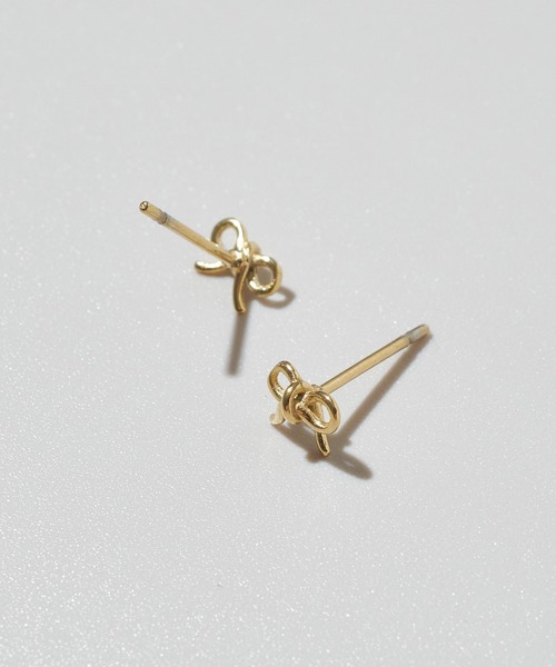 GOLDY(ゴールディ)の「【金属アレルギー軽減】プチ リボン ステンレス ピアス(ピアス(両耳用)・レディース・ゴールド/シルバー・FREE)」の9枚目の写真