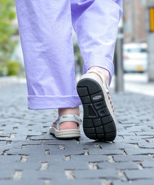KEEN（キーン）の「[KEEN] UNEEK ユニーク (womens)（サンダル・レディース・ホワイト/ブラック/ライトベージュ・60/65/70/75）」の7枚目の写真