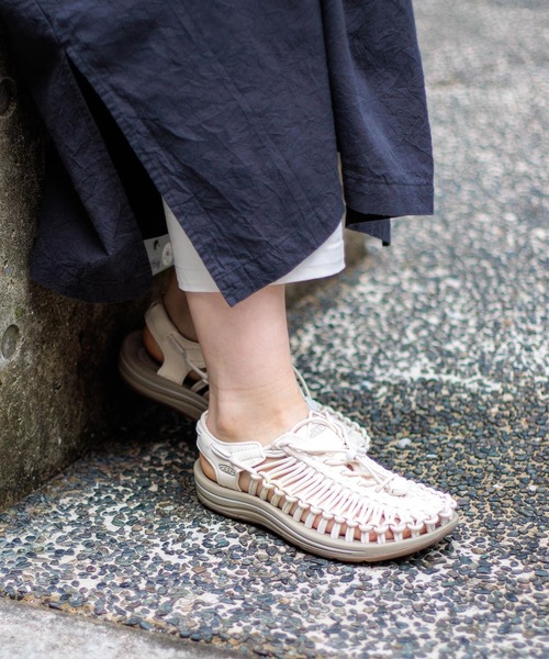 KEEN（キーン）の「[KEEN] UNEEK ユニーク (womens)（サンダル・レディース・ホワイト/ブラック/ライトベージュ・60/65/70/75）」の20枚目の写真