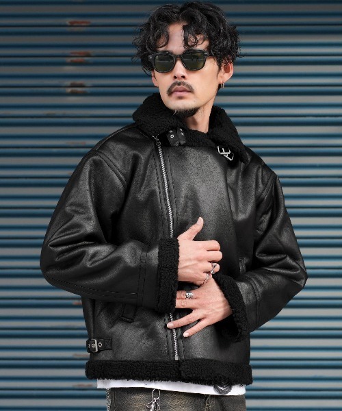 LUXSTYLE(ラグスタイル)の「フェイクムートンダブルジャケット(ムートンコート・メンズ・ホワイト×ブラック/ブラック×ブラック・L/M)」の4枚目の写真