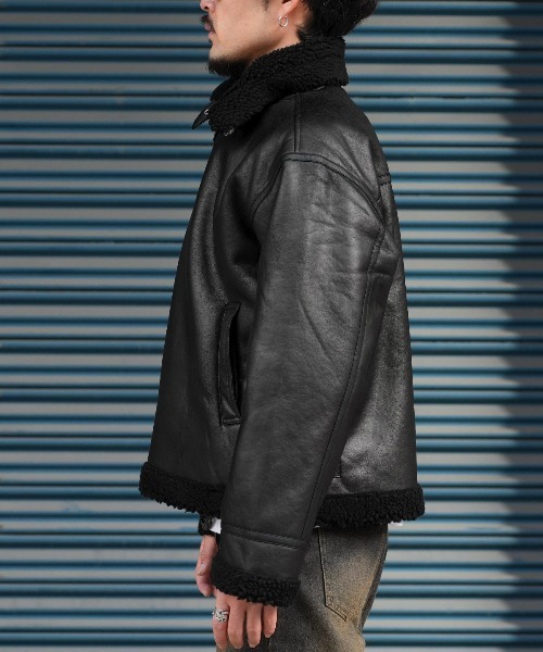 LUXSTYLE(ラグスタイル)の「フェイクムートンダブルジャケット(ムートンコート・メンズ・ホワイト×ブラック/ブラック×ブラック・L/M)」の11枚目の写真