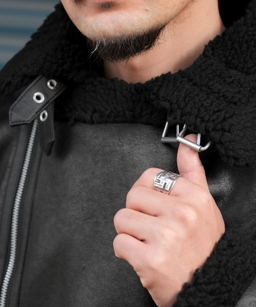 LUXSTYLE(ラグスタイル)の「フェイクムートンダブルジャケット(ムートンコート・メンズ・ホワイト×ブラック/ブラック×ブラック・L/M)」の15枚目の写真