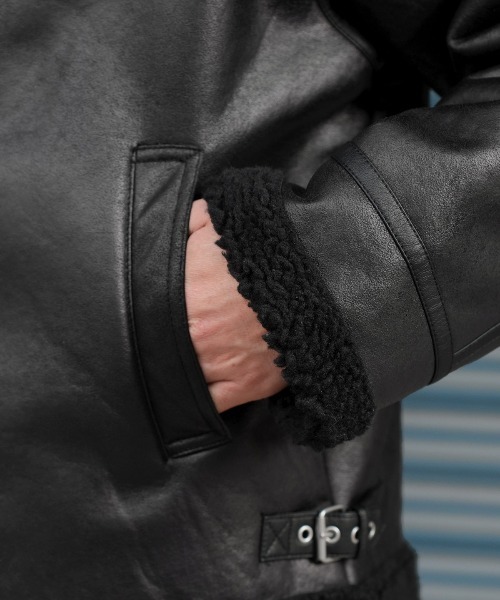 LUXSTYLE(ラグスタイル)の「フェイクムートンダブルジャケット(ムートンコート・メンズ・ホワイト×ブラック/ブラック×ブラック・L/M)」の16枚目の写真
