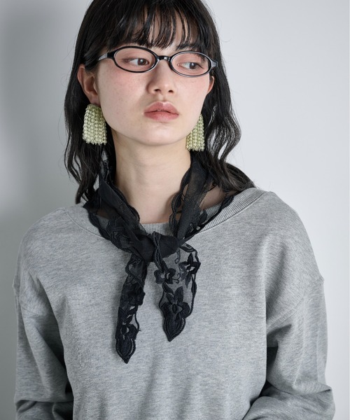 THE YOn(ザヨン)の「チュールレーストライアングルスカーフ(バンダナ/スカーフ・レディース・アイボリー/ブラック/グレー/ピンク・FREE)」の11枚目の写真