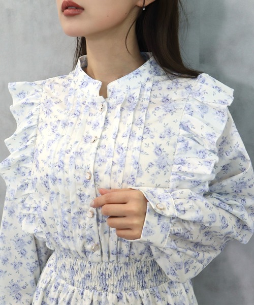CECIL McBEE(セシルマクビー)の「花柄ピンタックフリルワンピース(ワンピース・レディース・アイボリー/ブラック/ベージュ・MEDIUM)」の8枚目の写真