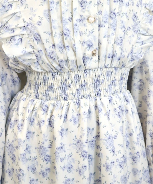 CECIL McBEE(セシルマクビー)の「花柄ピンタックフリルワンピース(ワンピース・レディース・アイボリー/ブラック/ベージュ・MEDIUM)」の5枚目の写真
